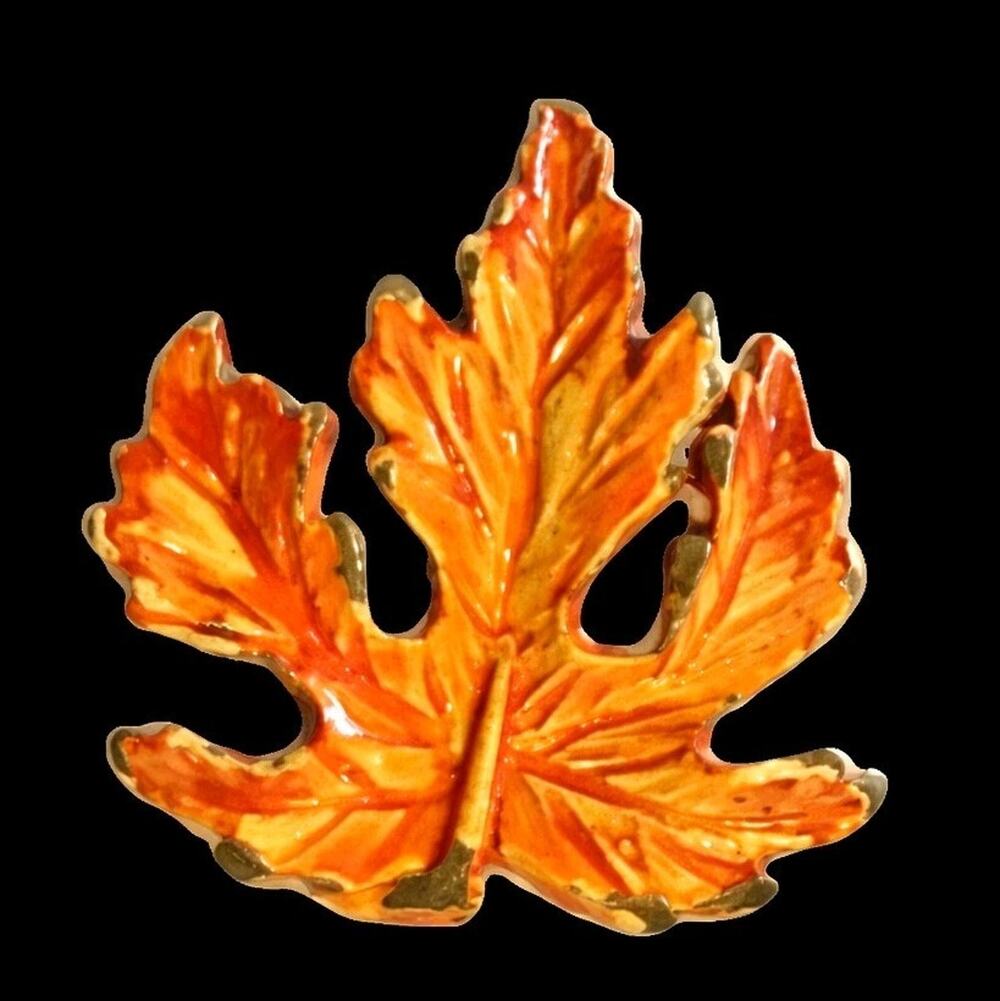 Vintage GERRYS Leaf Pin Orange Enamel Fall Colors 1" Petite Briicjsf-56
